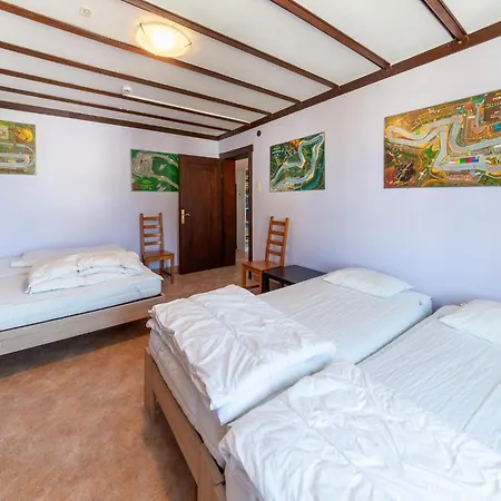 Spacious In Sourbrodt With Sauna * Waimes