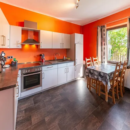 Spacious In Sourbrodt With Sauna Waimes