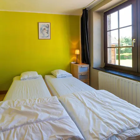 Spacious In Sourbrodt With Sauna Vila